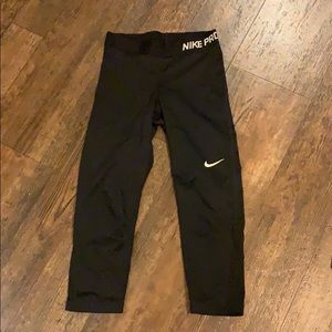 Nike Pro Dri-Fit Capri leggings